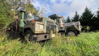 Lets walk around the yard #macktrucks #allischalmers #komatsu #heavyequipment (not a sale video)