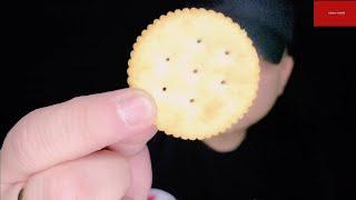 Ritz Cracker ASMR [Mukbang]