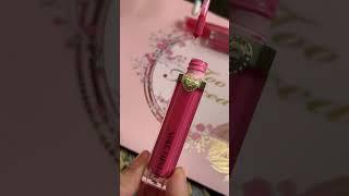 Too Faced Lip Injection Power Plumping LipGloss shades Wanna Play?, People Pleaser, Strawberry Kiss