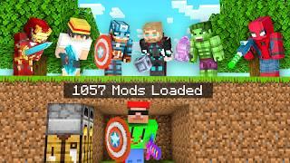 Minecraft Manhunt (1v3) But I Downloaded 1000+ Mods...