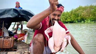 আজ ফাস্ট টাইম বিদ্যাধরী নদীতে পোলটির মাংস দিয়ে মাছ ধরলাম!!!