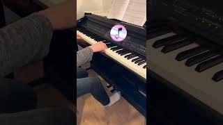 That pianist who ignores fingerings#tiktok #music #trending #shortsvideo#funny