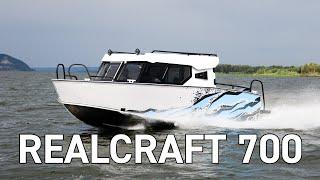Realcraft 700 - новая кабинная моторная лодка.