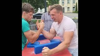 Skinny Guy BEATS Ripped Guy EASY!  #armwrestling #tendons #strength