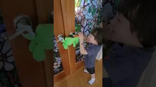 4-year-old's Bedroom Door Security Concept