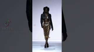 Adut Akech for Moschino spring summer 2024 #adutakech #supermodel #runway #models