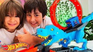 Dani y Evan y el DESAFIO del T-REX de Hot Wheels City!!