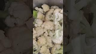 Bahu etni rat ko sabji kyo kat rhi hai#shortvideo #shorts #short #food #shortvideo #sagarkitchin