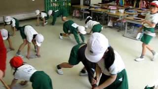Japanese School Cleaning Time!