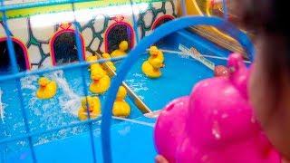 Kids Arcade Games at Chuck E Cheese Plastic Ball Games, Splash the Duck Games, fun for Kids - ZMTW