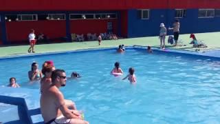 Las nenas en la pileta de San Lorenzo