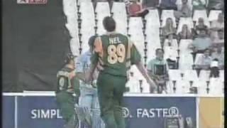 Sachin Tendulkar 101 vs SA  Johannesburg 2001