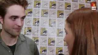 Robert Pattinson says Hi to german fans | ComicCon 2012