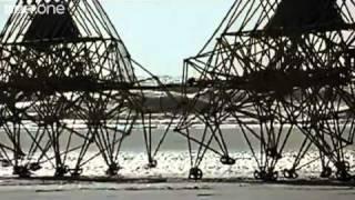 Theo Jansen's Strandbeests - Wallace & Gromit's World of Invention Episode 1 Preview - BBC One