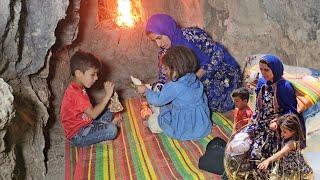 A Night in the Wild : The Story of a Nomadic Woman and Her Children in a Cave