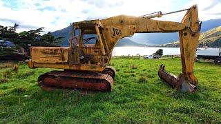 Vintage JCB Excavator Abandoned by the beach for years.. Will it start and move??