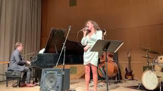 The Girl From Ipanema in Portuguese: Jazz Vocals