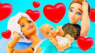 Puppen Video für Kinder | Barbie Geschichten. Barbie bekommt ein Baby.