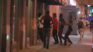 Chicago Looting: Looters break in to Potbelly restaurant in Chicago Loop | ABC 7 Chicago