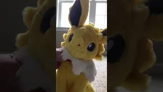 Unboxing the new comfy friends plushies from the Pokémon Center #plushies #eeveelution #pokemon