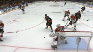 Sharov tips it in for GWG