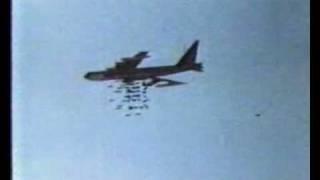 Boeing B-52D "Big Belly" BUFF Live Drop