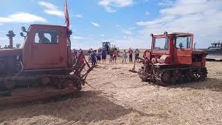 exhibition of tractor Houdkovice 2019  T4A vs DT 75