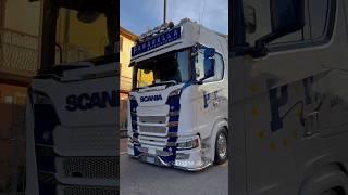 Scania S V8 520 di Team Panarelle Trasporti: #ScaniaSV8 #CamionistiItaliani #V8 #Potenza