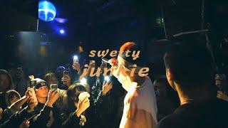 swetty - junkie (live) (lyrics)