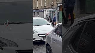 Lochee High Street, argument over him no giving her enough of his benefits  #dundee