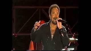 Tom Jones You Can Leave Your Hat On (2005)