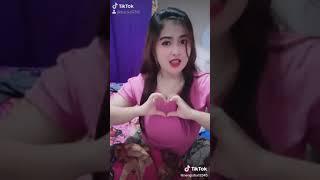 #Viral tante cantik payudara nya keliatan WOW