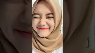 Jilbab Goyang Bikin Mendesah