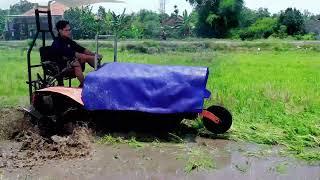 Traktor Apa Ini Kok di Tutup Ya Depannya - Perahu Bajak Sawah