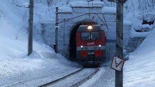 Train videos. Trains in the mountains, tunnels and snow on the Abakan - Tayshet railway. Russia.