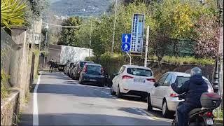 Sant'Agnello, camion bloccato nella traversa tra via Mariano Lauro e via Iommella Piccola