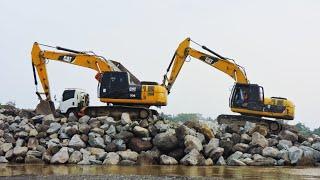 Amazing Job.!! Powerful Komatsu PC210 excavator in work moving large capacity river stones