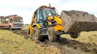 Bore well lorry stuck in mud JCB Machine pulling out from mud | JCB VIDEO | JCB STUNT