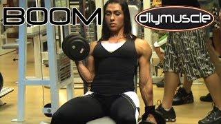 CRAZY CALVES!! female bodybuilder BIA TAVARES vascular GYM WORKOUT fisiculturista