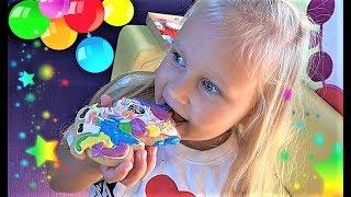 Видео для детей про ИГРУШКИ и куклу РЕБОРН Алиса или Toys and dolls for kids play