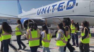 United Airlines hosts Bay Area students for Girls in Aviation Day