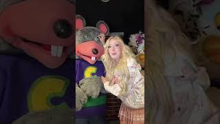 CHUCK E CHEESE ANIMATRONICS WERE SLEEPING   #scary #animatronics #shorts