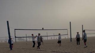 Volleyball Court Game at Downtown Manhattan Beach 12/19 #manhattanbeach #california #downtown #beach