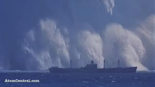 Ядерный взрыв под водой - мем.