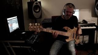 Bass solo by Frans Vollink for guitarplayer Sokol Keci