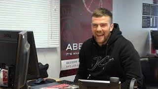 Devlin & Lewis take to the phones!