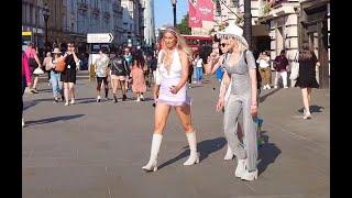 GW - Fun walking in Piccadilly Circus, Leicester Square -in London on a beautiful summer day - 4K