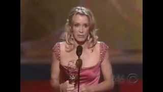 Felicity Huffman wins 2005 Emmy Award for Lead Actress in a Comedy Series