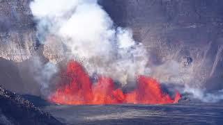 Stunning videos show Hawaii's Kilauea volcano erupting