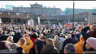 10 000 bei Demo gegen rechts in Wuppertal